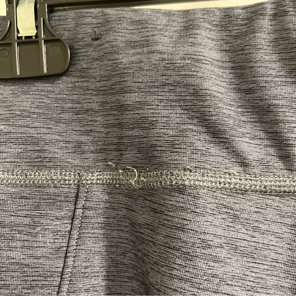 PINK Victoria’s Secret Ultimate mesh colorblock leggings - Picture 10 of 11